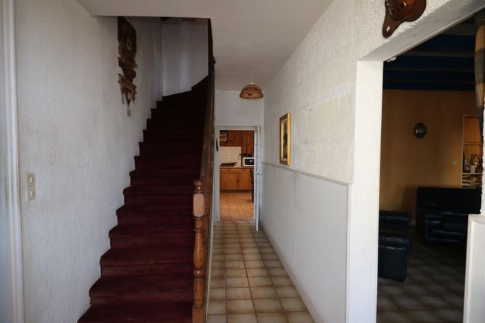 Image No.2-4 Bed House for sale