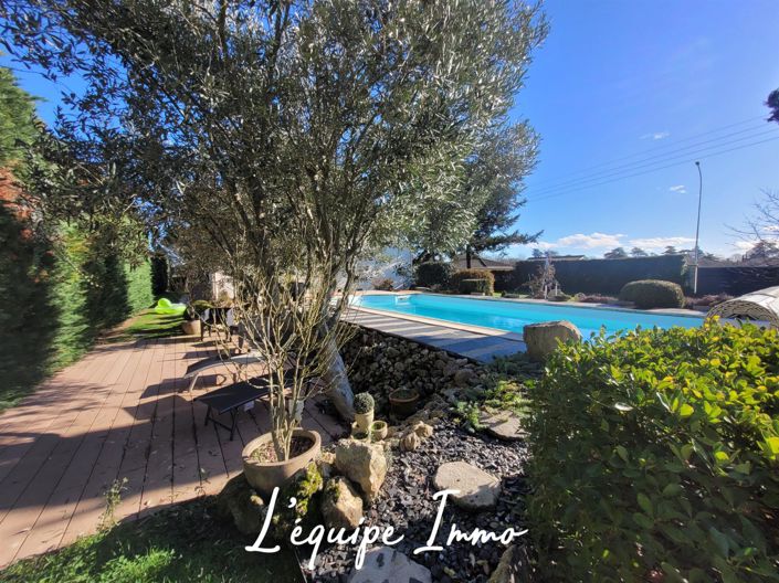 Image No.19-5 Bed House for sale