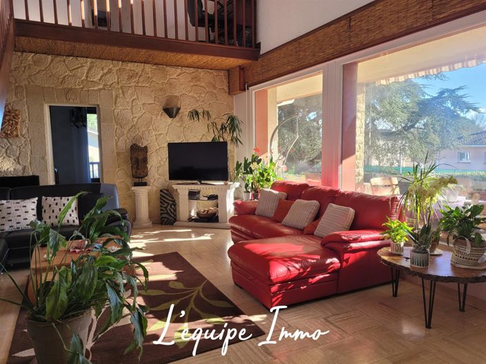 Image No.5-5 Bed House for sale