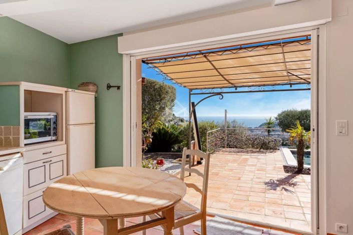 Image No.16-4 Bed House for sale