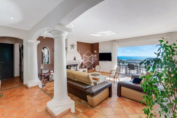 Image No.5-4 Bed House for sale