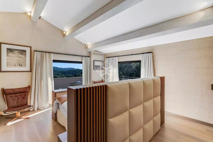 Image No.10-6 Bed House for sale