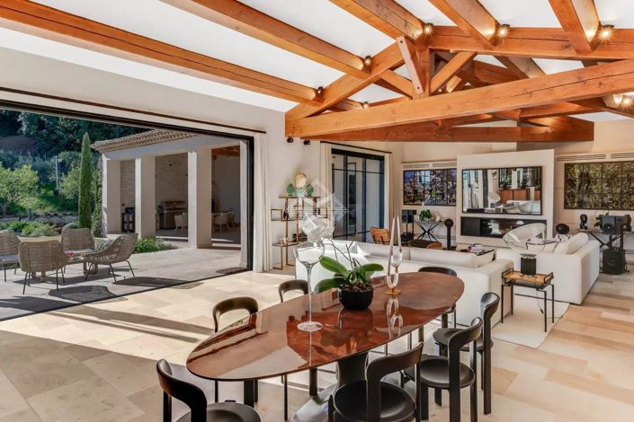 Image No.4-6 Bed House for sale