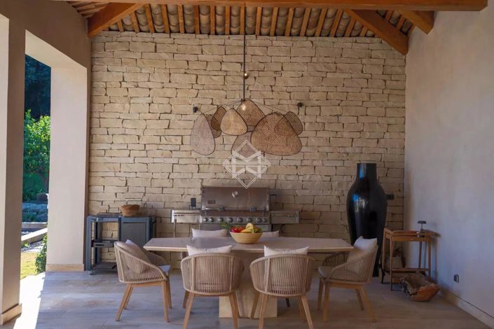 Image No.9-6 Bed House for sale