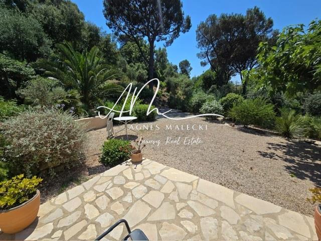 Image No.3-3 Bed House for sale