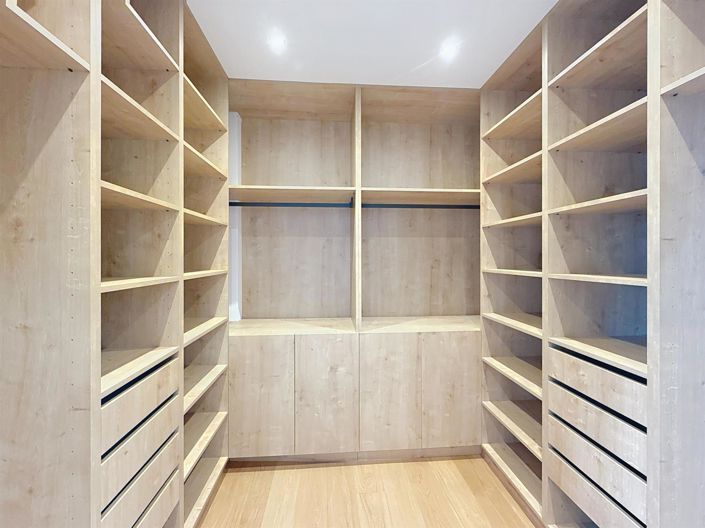 Image No.11-4 Bed House for sale