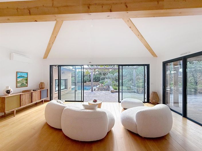 Image No.4-4 Bed House for sale