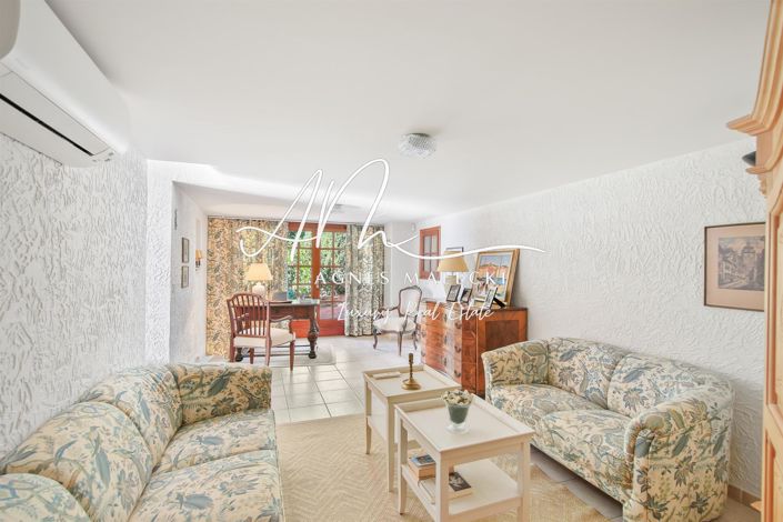 Image No.16-5 Bed House for sale