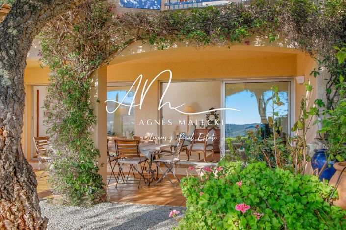 Image No.9-5 Bed House for sale