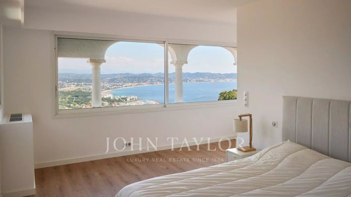 Image No.15-4 Bed House for sale