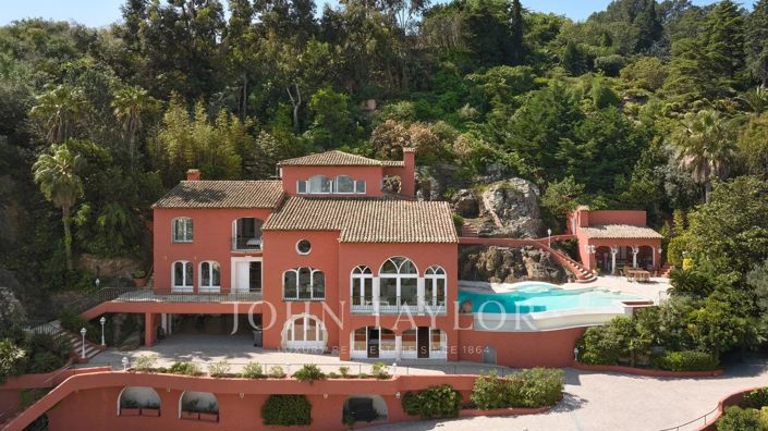 Image No.2-4 Bed House for sale