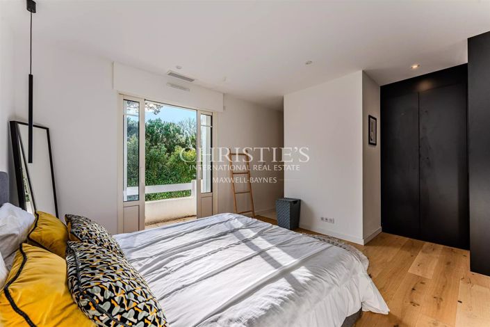 Image No.4-4 Bed House for sale