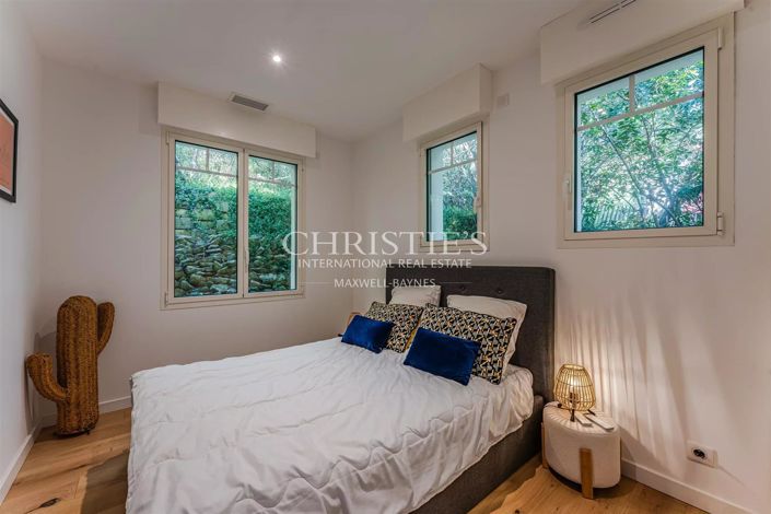 Image No.5-4 Bed House for sale