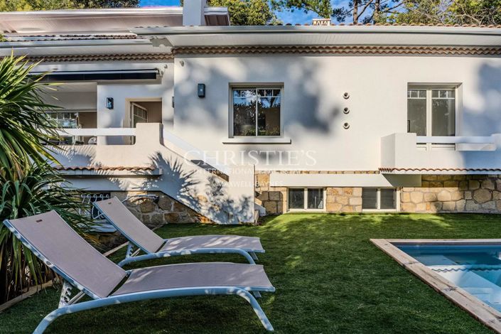 Image No.8-4 Bed House for sale