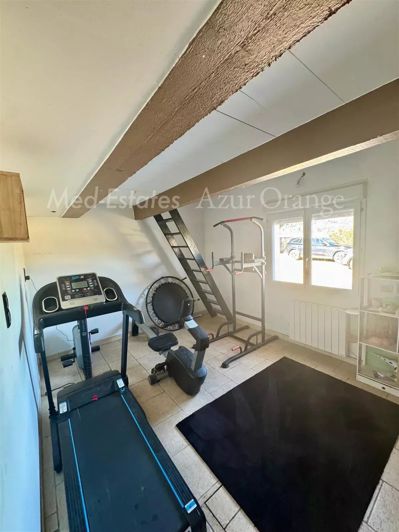 Image No.18-4 Bed House for sale