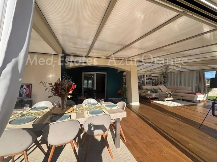 Image No.19-4 Bed House for sale