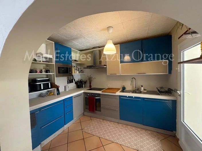 Image No.21-4 Bed House for sale