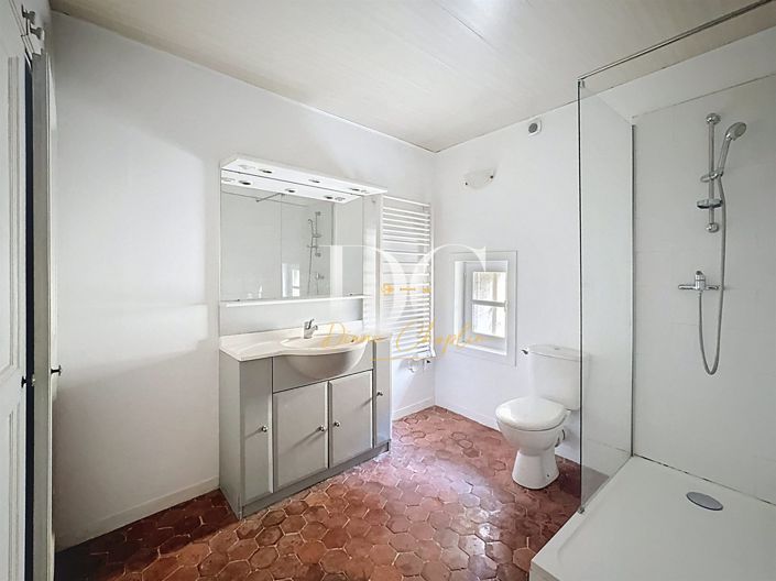 Image No.11-2 Bed House for sale