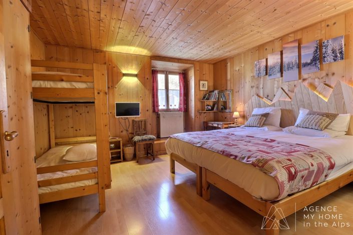 Image No.15-7 Bed House for sale