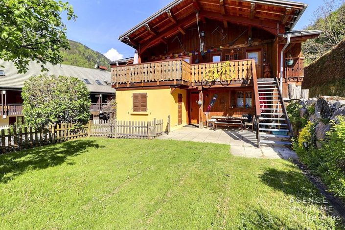 Image No.20-7 Bed House for sale