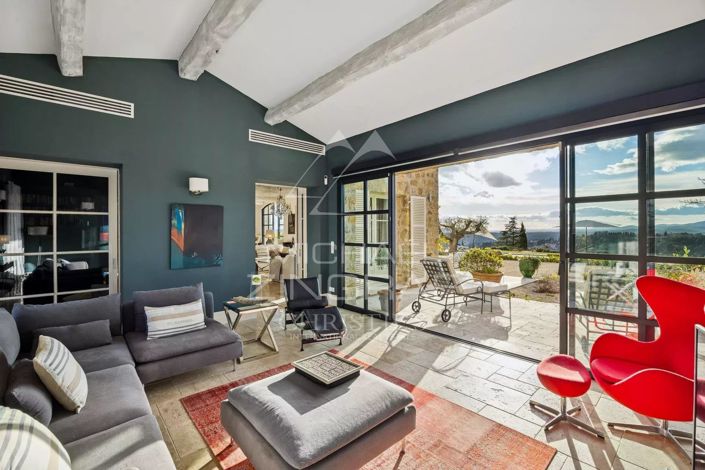 Image No.7-5 Bed House for sale