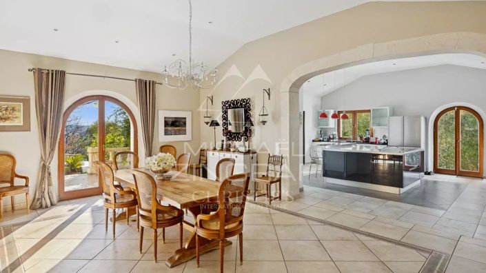 Image No.7-6 Bed House for sale