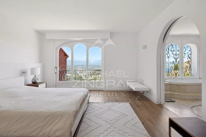 Image No.12-5 Bed House for sale