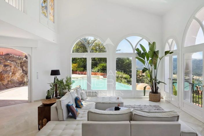 Image No.9-5 Bed House for sale