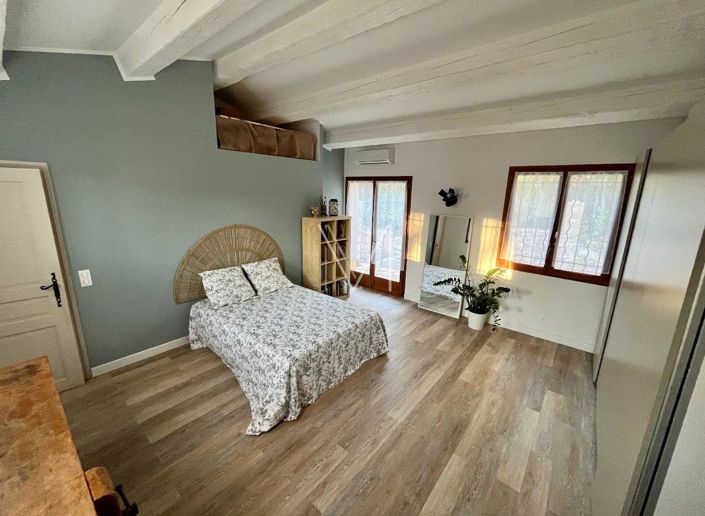 Image No.11-5 Bed House for sale