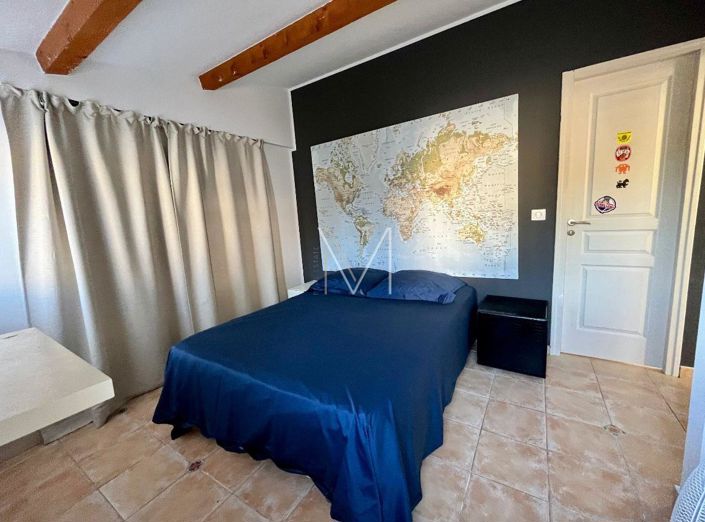 Image No.16-5 Bed House for sale