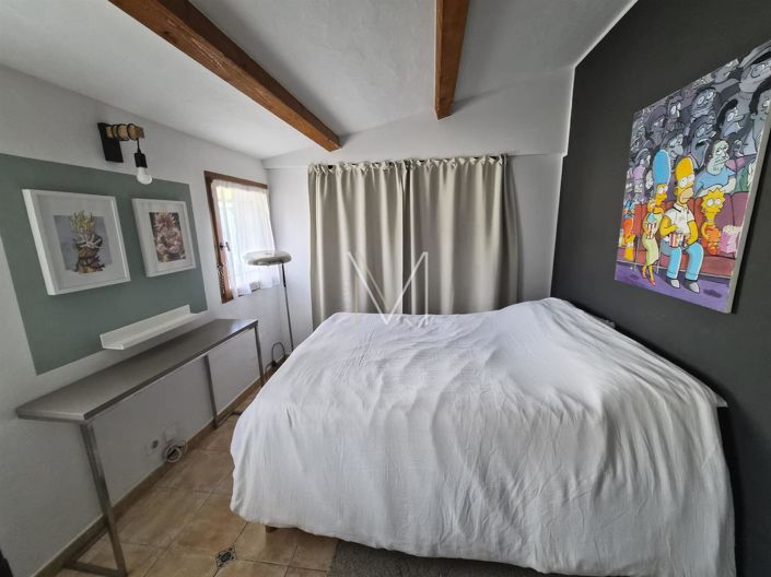 Image No.17-5 Bed House for sale