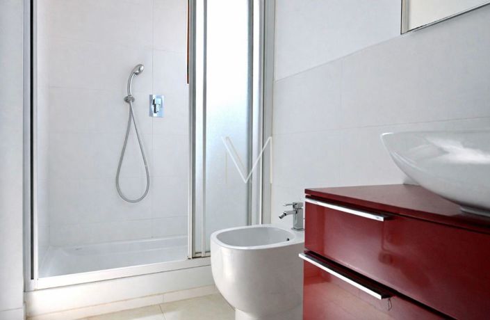 Image No.21-5 Bed House for sale