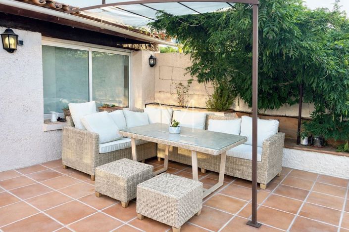 Image No.22-5 Bed House for sale