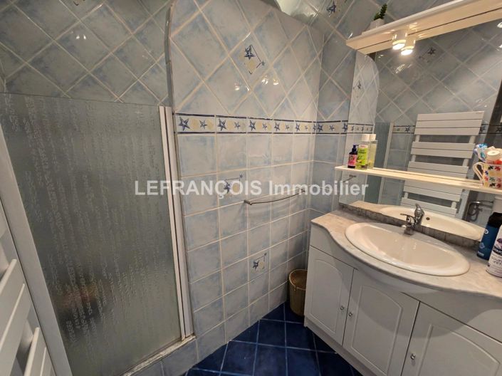 Image No.10-3 Bed Apartment for sale