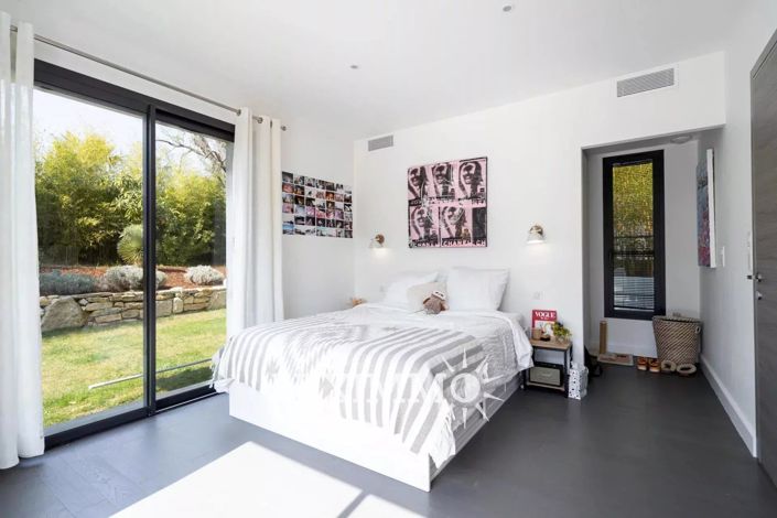 Image No.6-4 Bed House for sale