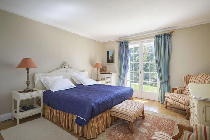 Image No.16-6 Bed House for sale