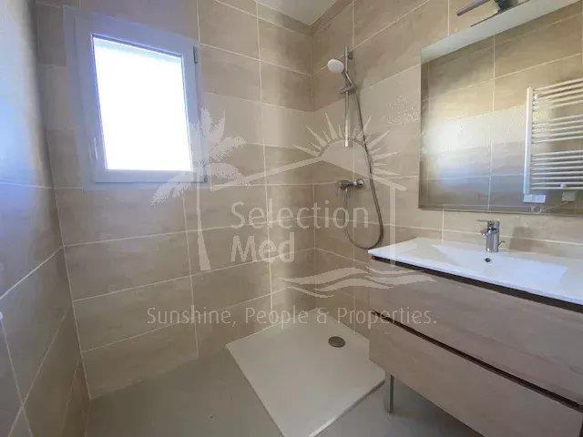 Image No.17-4 Bed House for sale