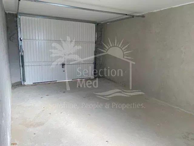 Image No.18-4 Bed House for sale