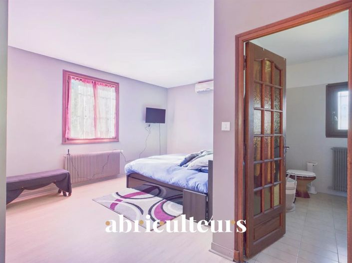 Image No.12-3 Bed House for sale