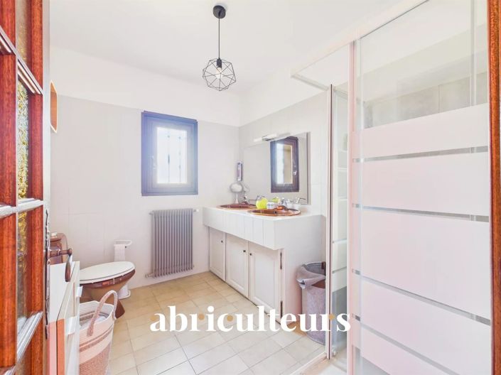 Image No.14-3 Bed House for sale