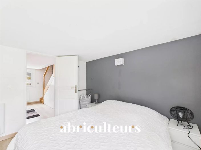 Image No.23-4 Bed House for sale