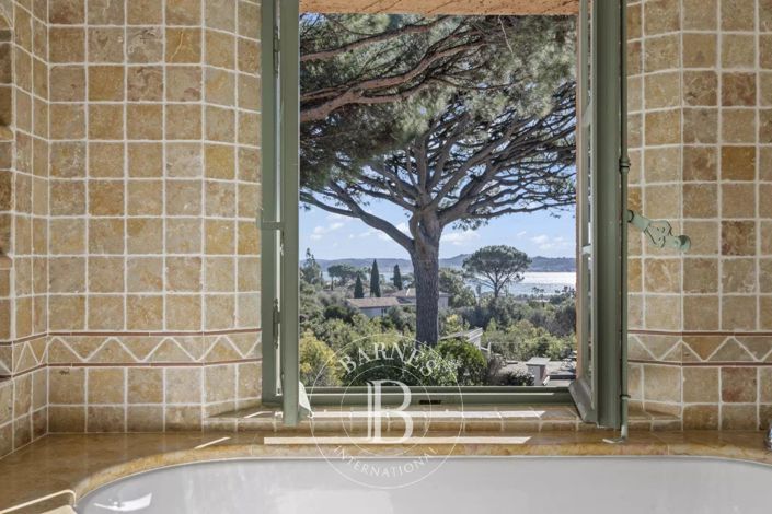 Image No.4-5 Bed House for sale