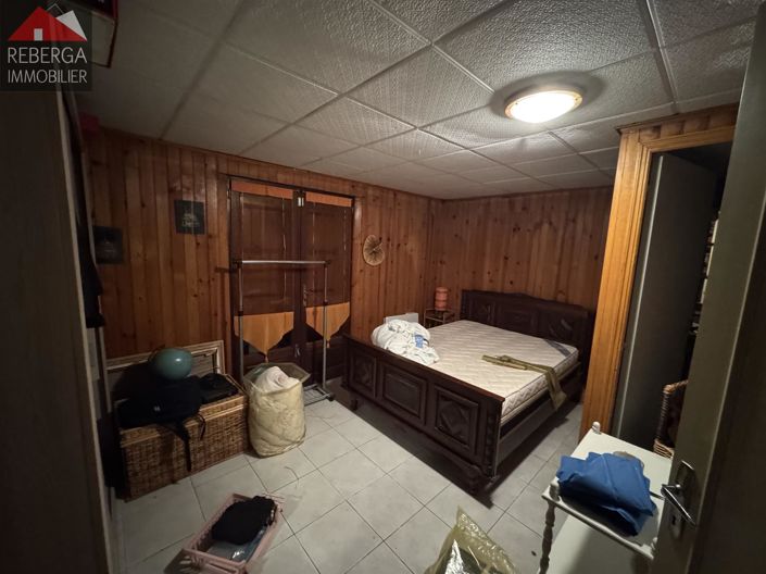 Image No.8-4 Bed House for sale