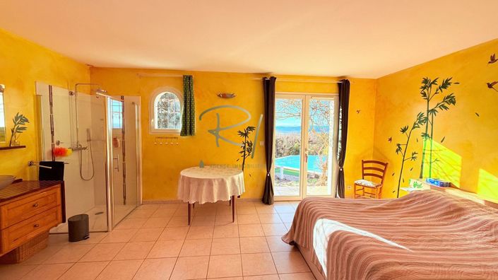 Image No.10-4 Bed House for sale