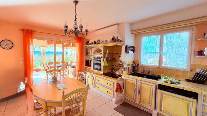 Image No.11-4 Bed House for sale