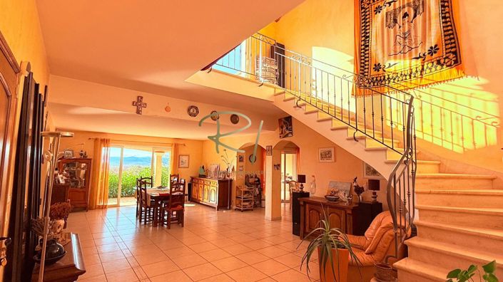 Image No.4-4 Bed House for sale