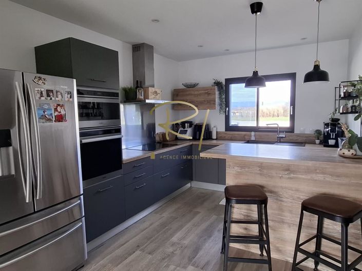 Image No.2-3 Bed House for sale