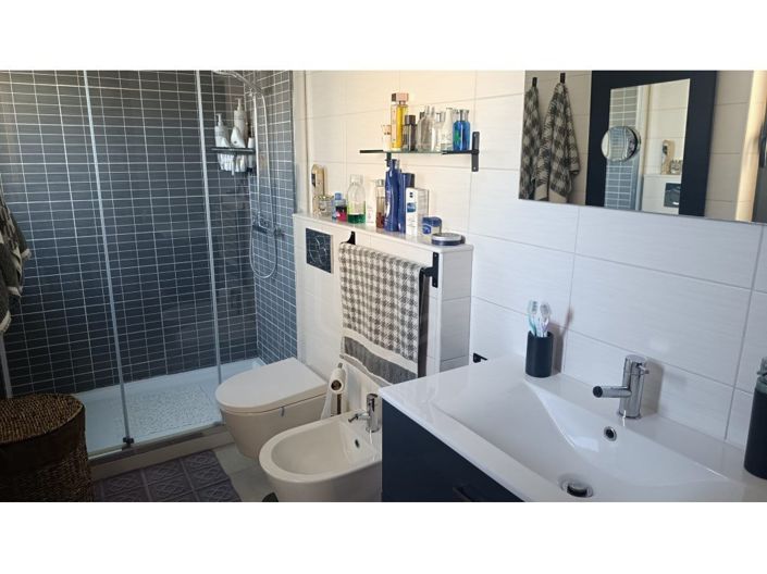 Image No.12-3 Bed House for sale