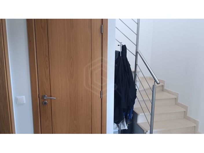 Image No.15-3 Bed House for sale