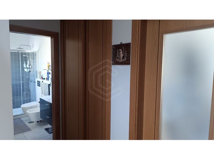 Image No.17-3 Bed House for sale